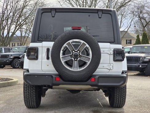 Used 2020 Jeep Wrangler Unlimited Sahara image 27