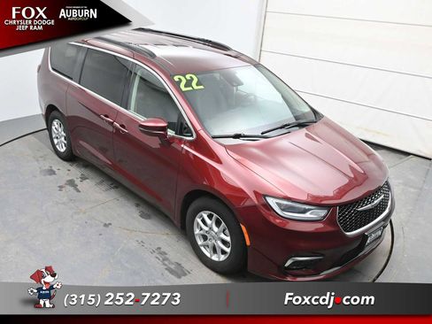 Used 2022 Chrysler Pacifica Touring-L image 24