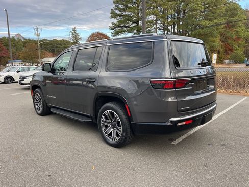 Used 2022 Jeep Wagoneer Series III image 7