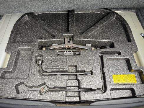 Used 2014 Toyota Camry SE FWD image 18