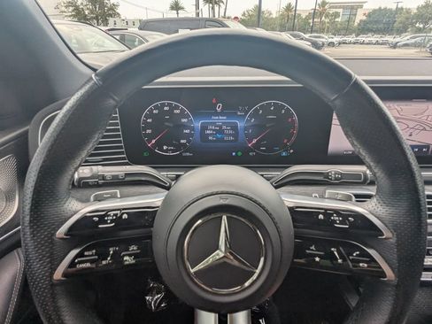 Used 2025 Mercedes-Benz GLS 450 4MATIC w/ AMG Line Exterior image 17