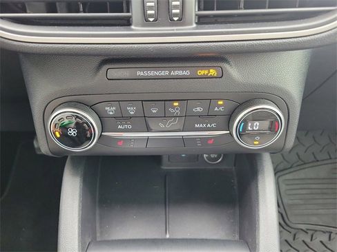 Used 2020 Ford Escape SE image 30