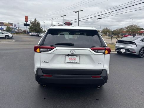 New 2025 Toyota RAV4 LE image 4