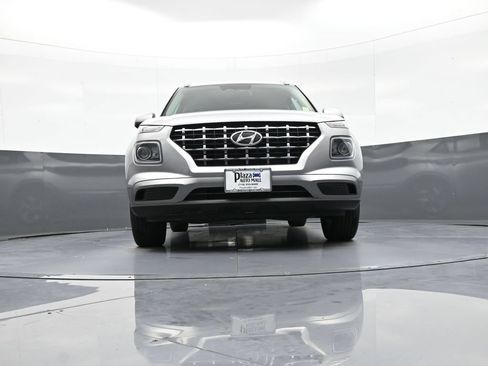 Certified 2024 Hyundai Venue SEL FWD image 27