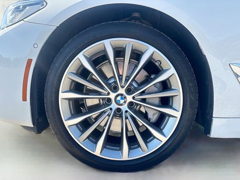Used 2021 BMW 530i xDrive w/ Convenience Package image 42
