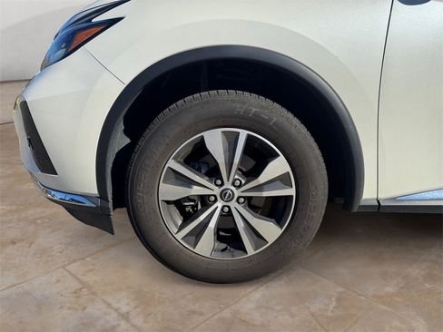 Used 2023 Nissan Murano SV image 14
