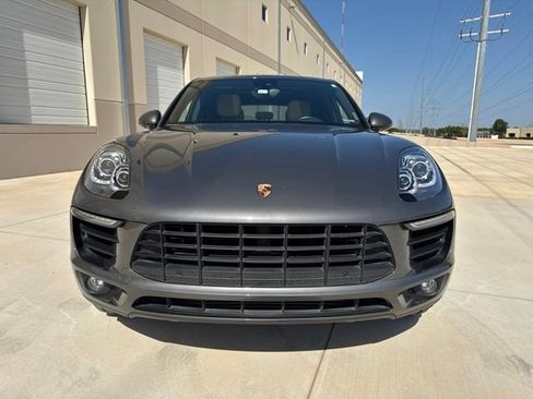 Used 2017 Porsche Macan AWD/4WD image 2