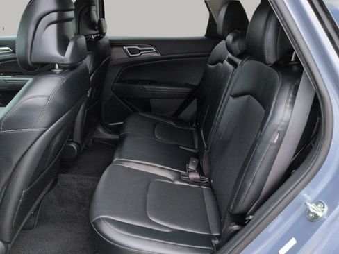 Certified 2024 Kia Sportage EX FWD image 17