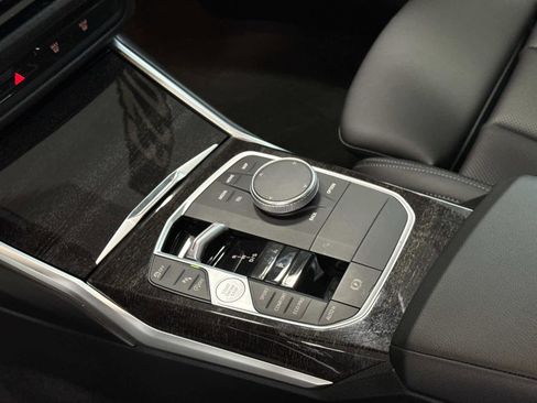 Used 2023 BMW 330i xDrive Sedan w/ Premium Package image 21