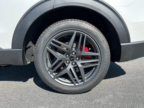 New 2025 Ford Explorer ST image 36