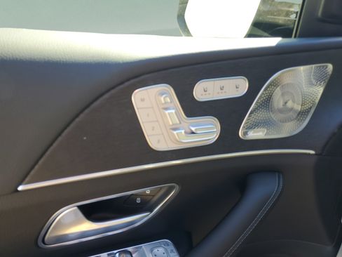 Certified 2026 Mercedes-Benz GLS 450 4MATIC image 17