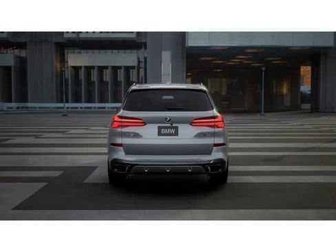 New 2026 BMW X5 sDrive40i w/ M Sport Package RWD image 5