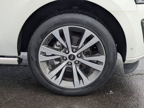 Certified 2021 Ford Expedition Max Platinum image 13