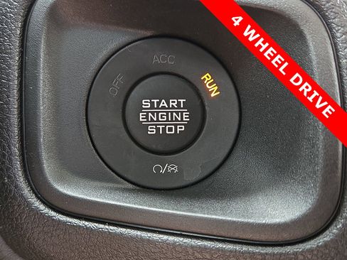 Used 2025 Jeep Wrangler Sport AWD/4WD image 20