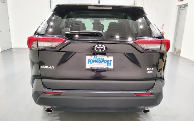 Used 2025 Toyota RAV4 XLE AWD/4WD image 10