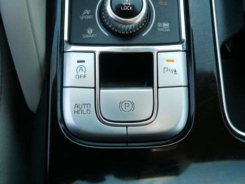 Certified 2024 Kia Telluride S w/ S Sunroof Package AWD/4WD image 31