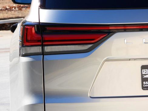 Used 2023 Lexus LX 600 F Sport image 20