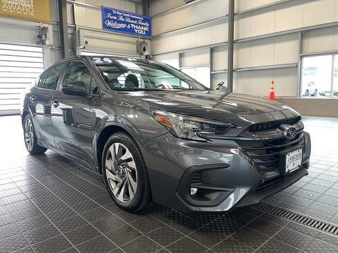 Used 2024 Subaru Legacy Limited image 1