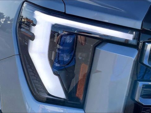 Used 2025 GMC Sierra 2500 AT4 w/ AT4 Premium Plus Package image 27