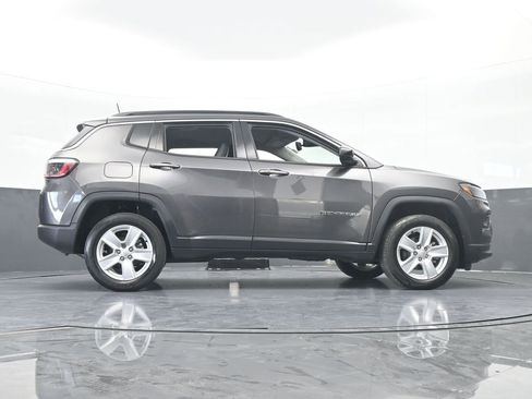 Used 2022 Jeep Compass Latitude image 62