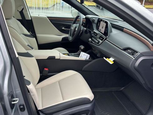 New 2025 Lexus ES 350 ES 350 image 10