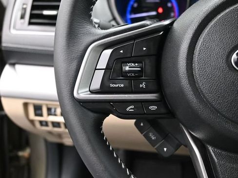 Used 2018 Subaru Outback 2.5i Premium AWD/4WD image 7
