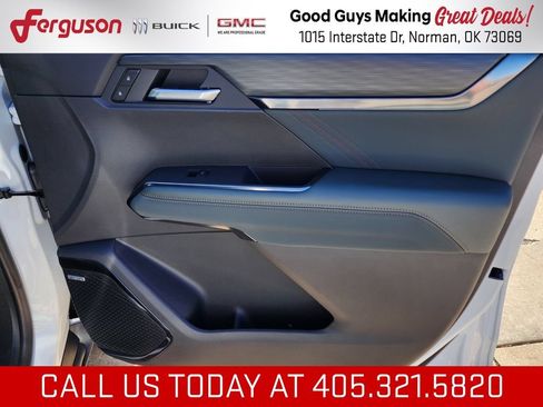 New 2026 GMC Acadia AT4 w/ Super Cruise Package AWD/4WD image 39