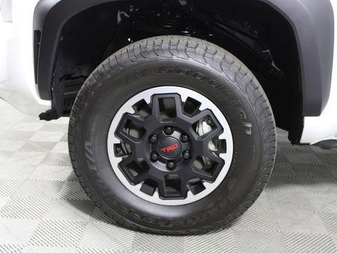 Used 2024 Toyota Tacoma TRD Off-Road image 34