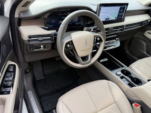 Used 2023 Lincoln Corsair Grand Touring w/ Equipment Group 301A image 15