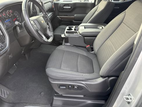 Used 2022 Chevrolet Silverado 1500 LT image 11
