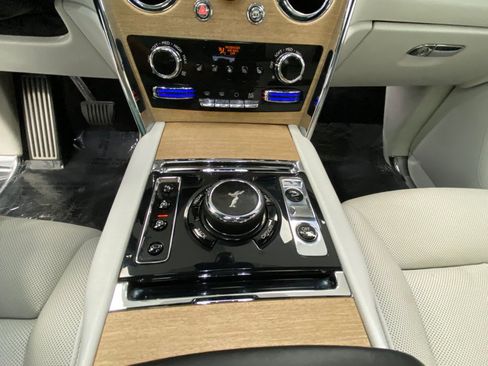 Used 2019 Rolls-Royce Cullinan AWD/4WD image 23