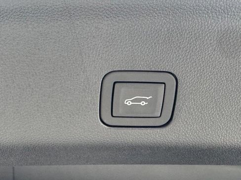 Used 2026 GMC Yukon AT4 Ultimate w/ LPO, Floor Liner Package AWD/4WD image 34