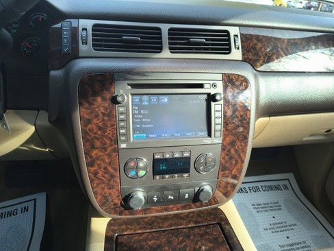 Used 2014 GMC Yukon Denali image 24