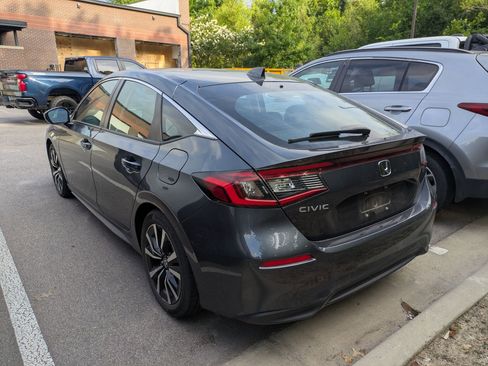 Used 2024 Honda Civic EX-L image 4