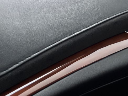 Used 2019 Cadillac Escalade Premium Luxury w/ Escalade Sport Edition image 7