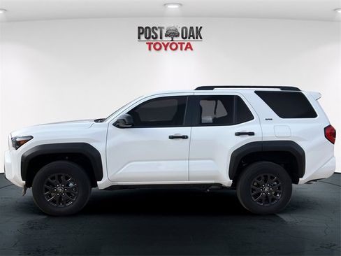 New 2026 Toyota 4Runner SR5 image 4