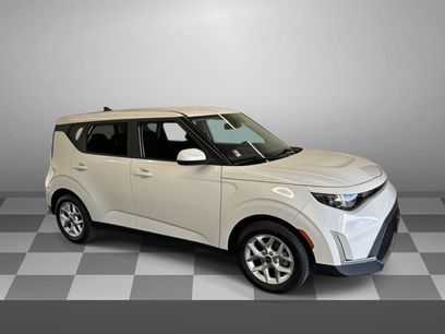 Used 2024 Kia Soul LX w/ Option Group 015