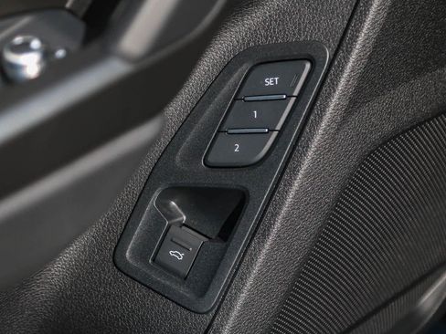 New 2025 Audi Q3 2.0T Premium image 35