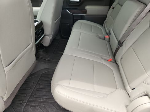 Used 2020 GMC Sierra 2500 SLT AWD/4WD image 30