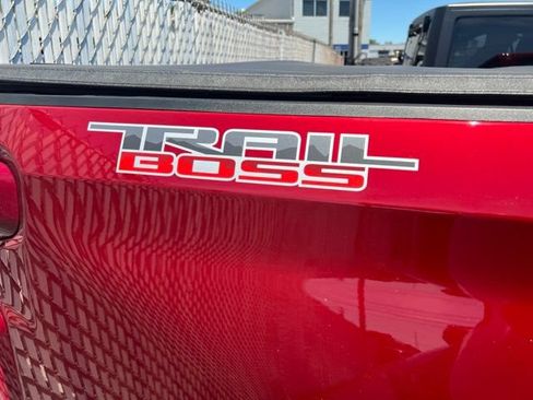 Used 2025 Chevrolet Silverado 1500 LT Trail Boss w/ Protection Package AWD/4WD image 21
