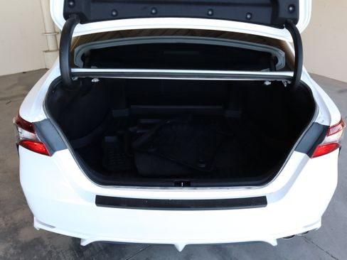 Used 2024 Toyota Camry SE image 45