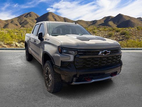 Used 2022 Chevrolet Silverado 1500 ZR2 w/ Technology Package AWD/4WD image 6