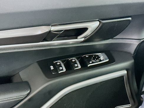 Used 2025 Kia Telluride S image 15