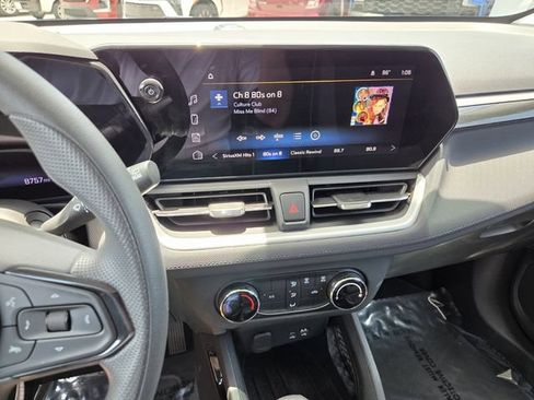 Used 2024 Chevrolet TrailBlazer LS w/ LS Convenience Package FWD image 21