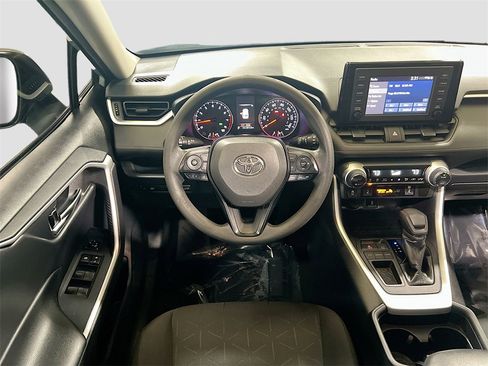 Used 2019 Toyota RAV4 XLE image 21