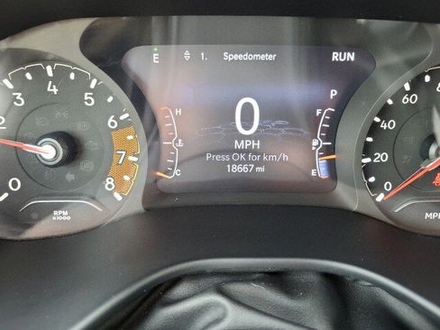 Used 2022 Jeep Compass Latitude w/ Sun and Sound Group AWD/4WD image 10