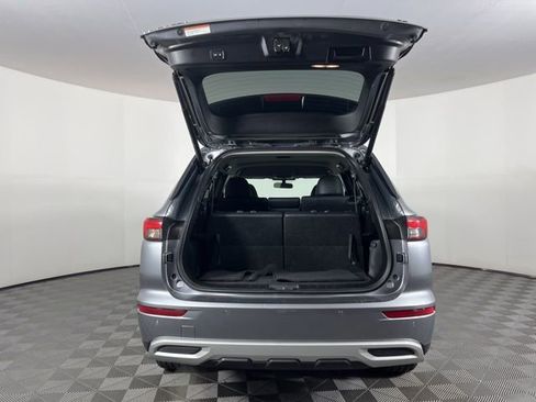 Used 2024 Mitsubishi Outlander SE image 48