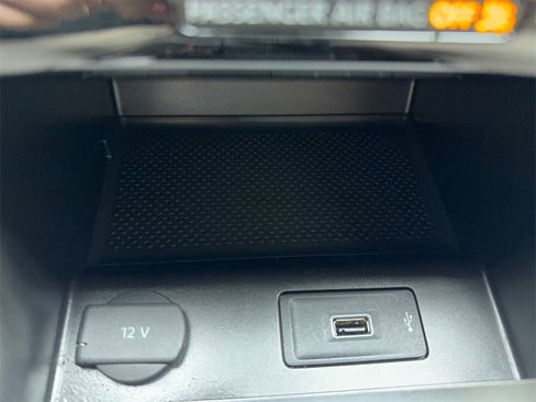 Used 2022 Volkswagen Passat 2.0T SE image 26