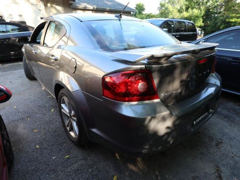 Used 2013 Dodge Avenger SE FWD image 8
