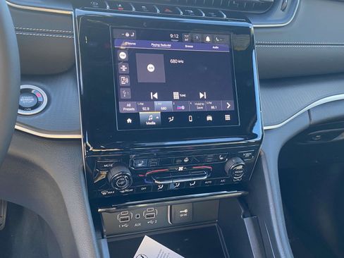 New 2025 Jeep Grand Cherokee L Altitude image 11